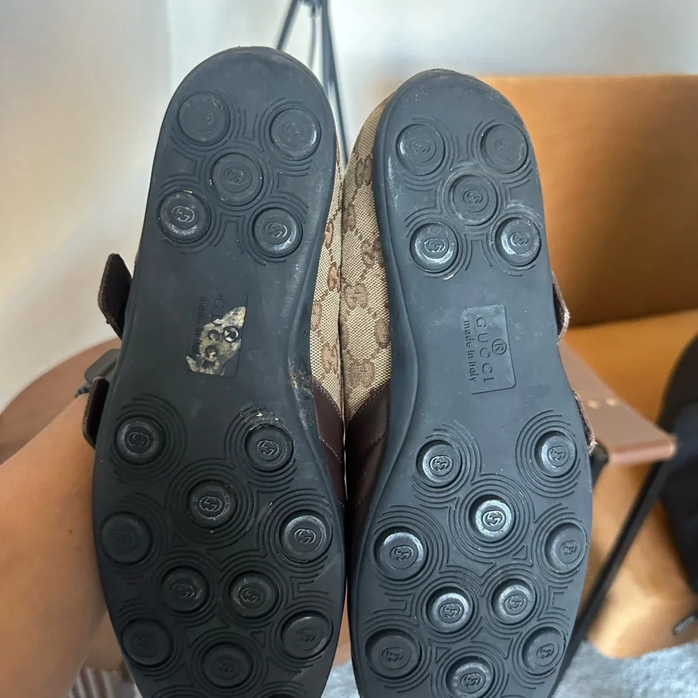 Gucci GG Coated Canvas Leather Front Ribbon Trim
Sneaker - Picture 3 of 11